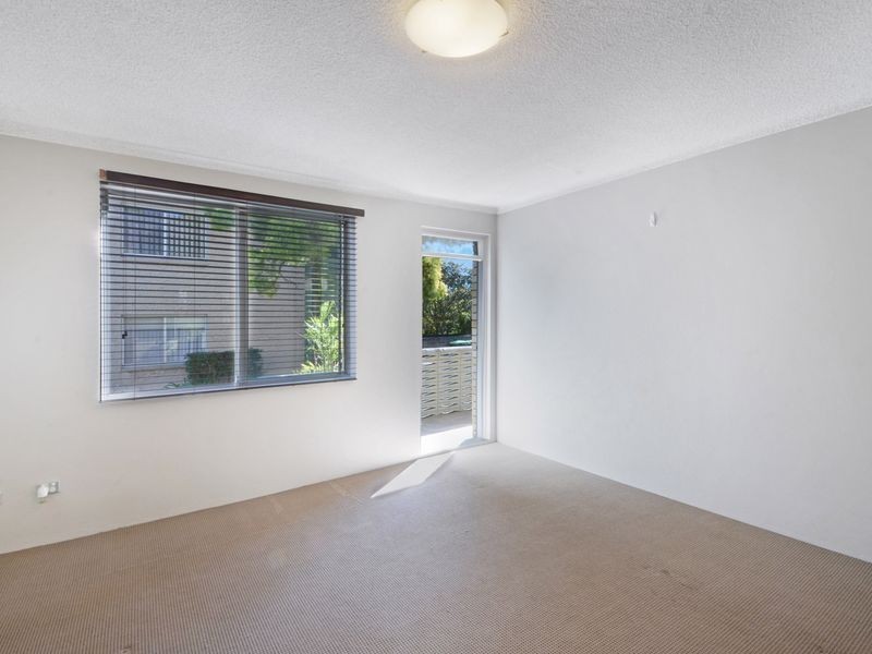 2/96 Burns Bay Road, Lane Cove NSW 2066