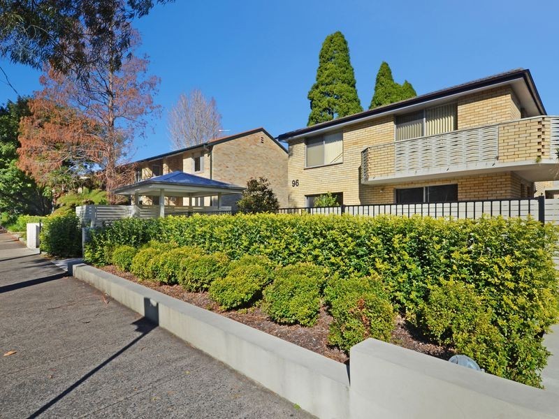 2/96 Burns Bay Road, Lane Cove NSW 2066