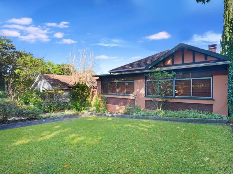 6 Kingslangley Road, Greenwich NSW 2065