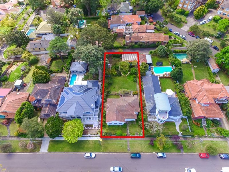 39 Kingslangley Road, Greenwich NSW 2065