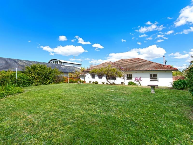 39 Kingslangley Road, Greenwich NSW 2065