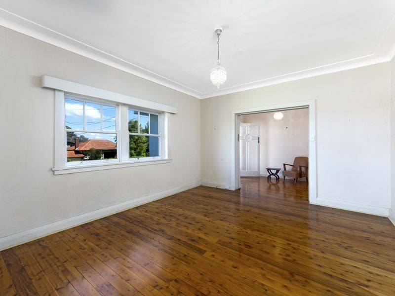 39 Kingslangley Road, Greenwich NSW 2065