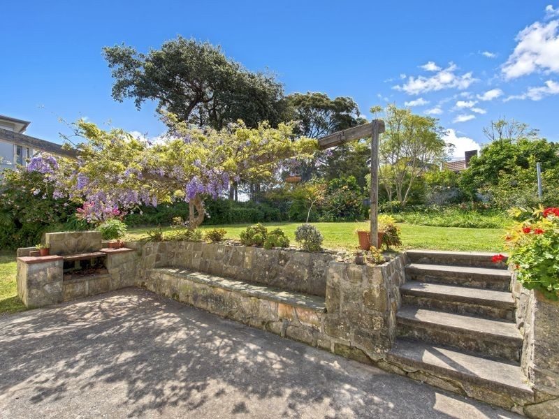 39 Kingslangley Road, Greenwich NSW 2065