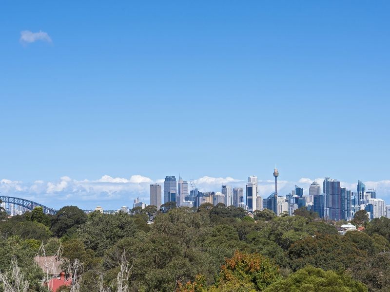 39 Kingslangley Road, Greenwich NSW 2065