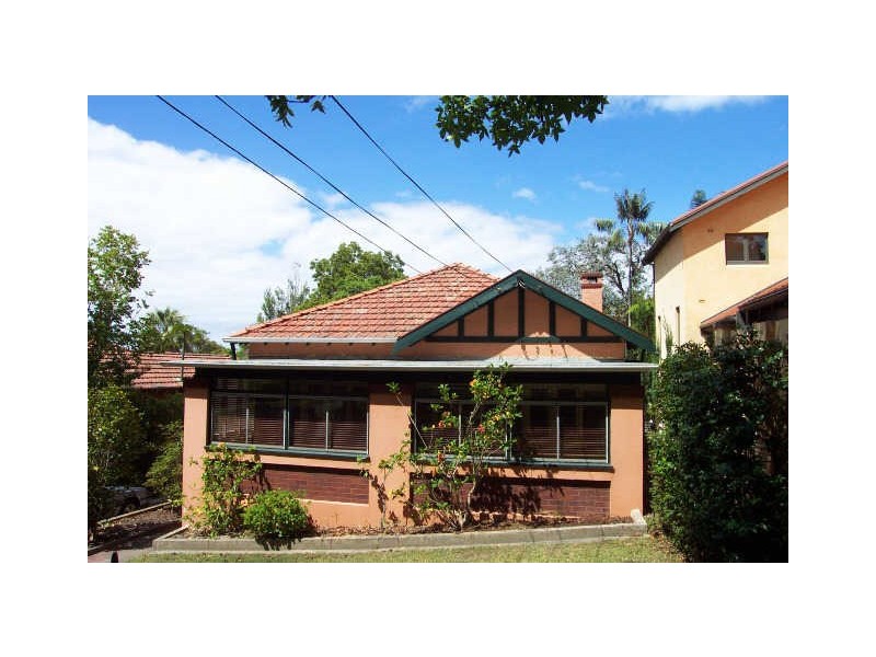 6 Kingslangley Road, Greenwich NSW 2065