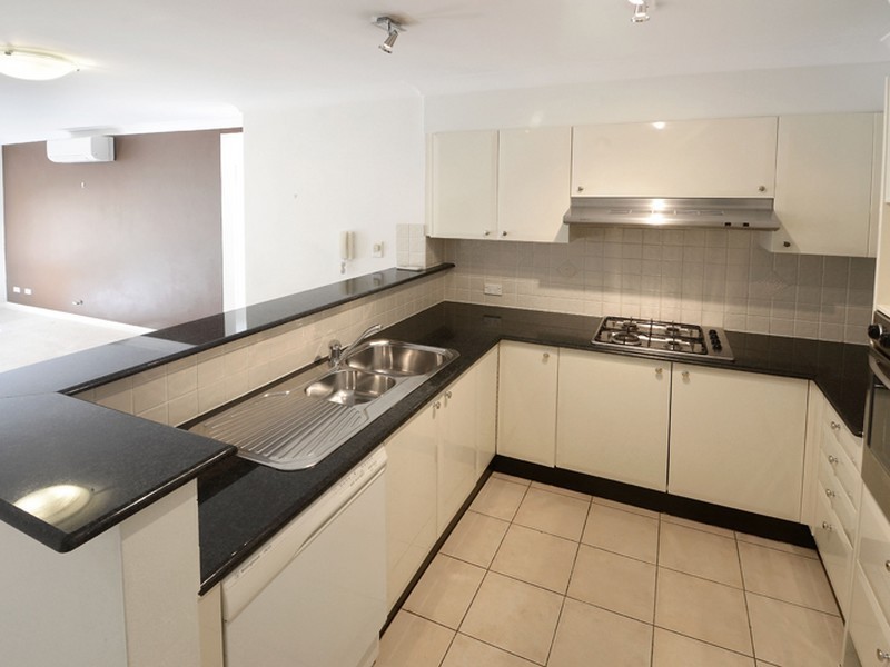 1/47 Walkers Drive, Lane Cove NSW 2066
