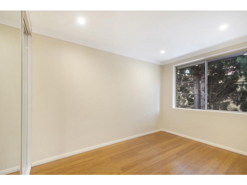 9/96 Burns Bay Rd, Lane Cove NSW 2066