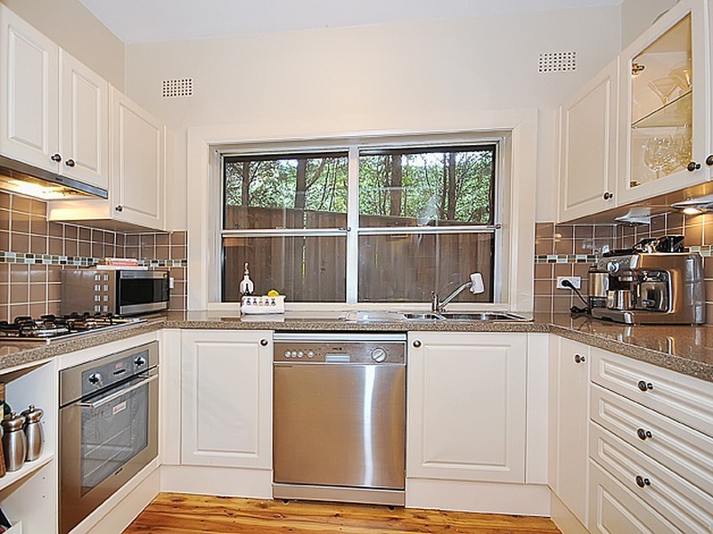 2/10 Commodore Street, Mcmahons Point NSW 2060