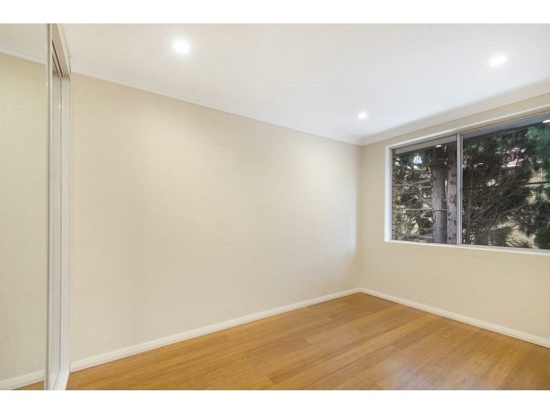 9/96 Burns Bay Rd, Lane Cove NSW 2066