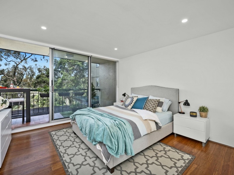 33/300A Burns Bay Road, Lane Cove NSW 2066