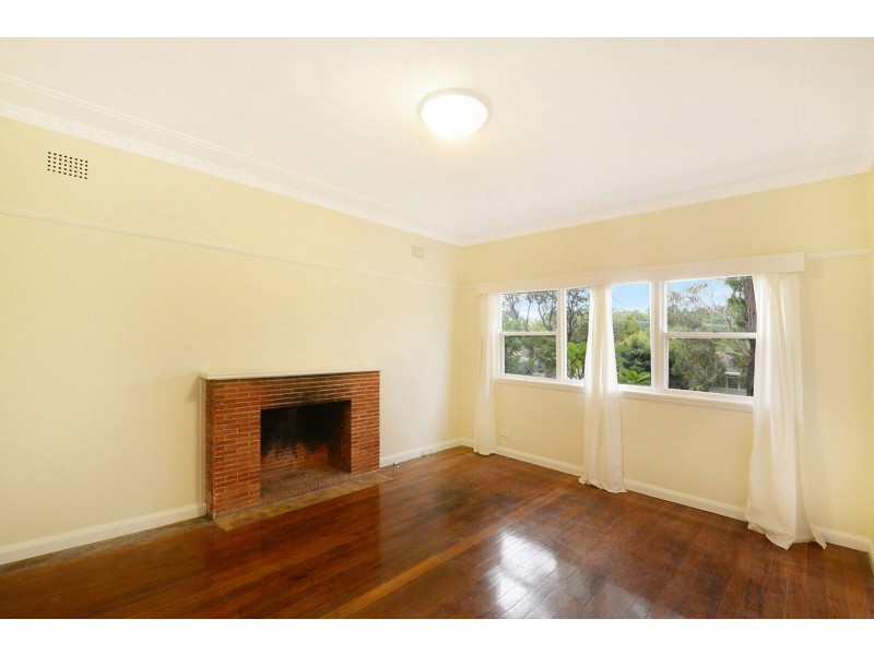 8 Kamilaroy Road, West Pymble NSW 2073