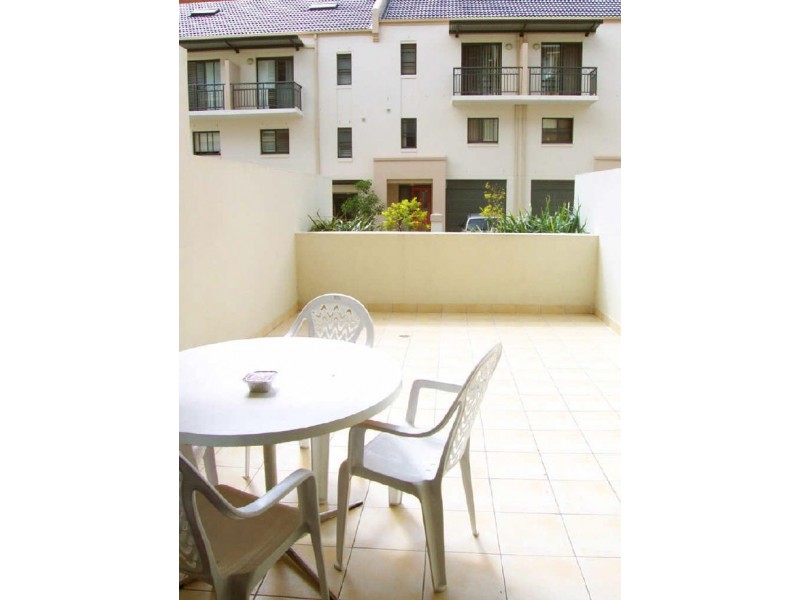 4/2 Taylors Drive, Lane Cove NSW 2066