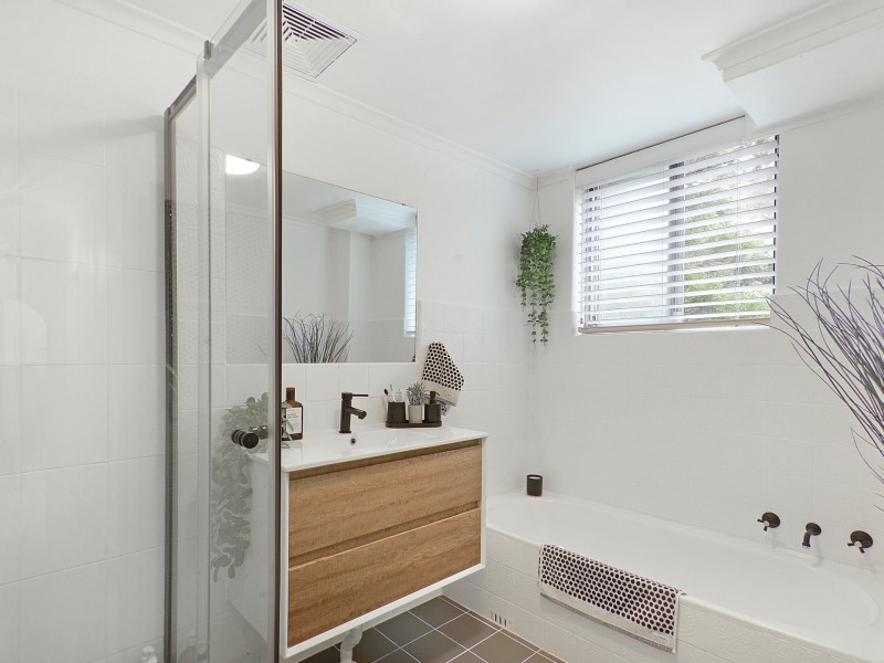 1/17 Wharf Road, Gladesville NSW 2111