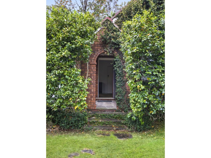 220 Burns Bay Road, Lane Cove NSW 2066