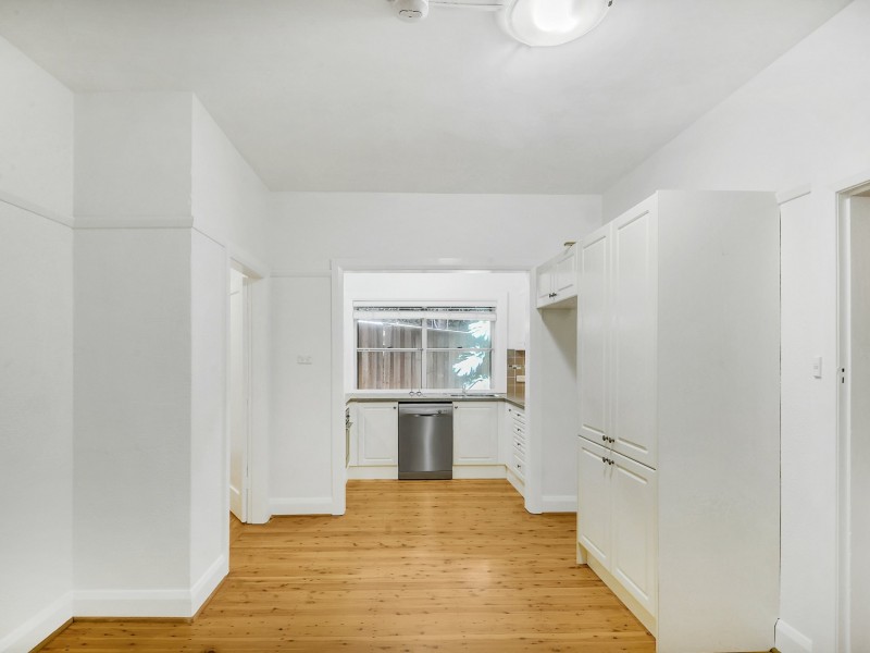 2/10 Commodore Street, Mcmahons Point NSW 2060