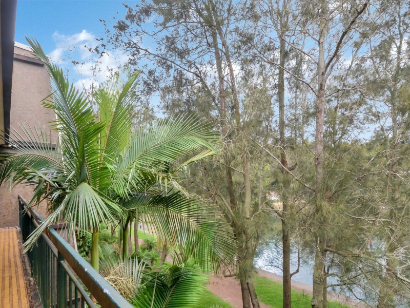 8/300c Burns Bay Road, Lane Cove NSW 2066