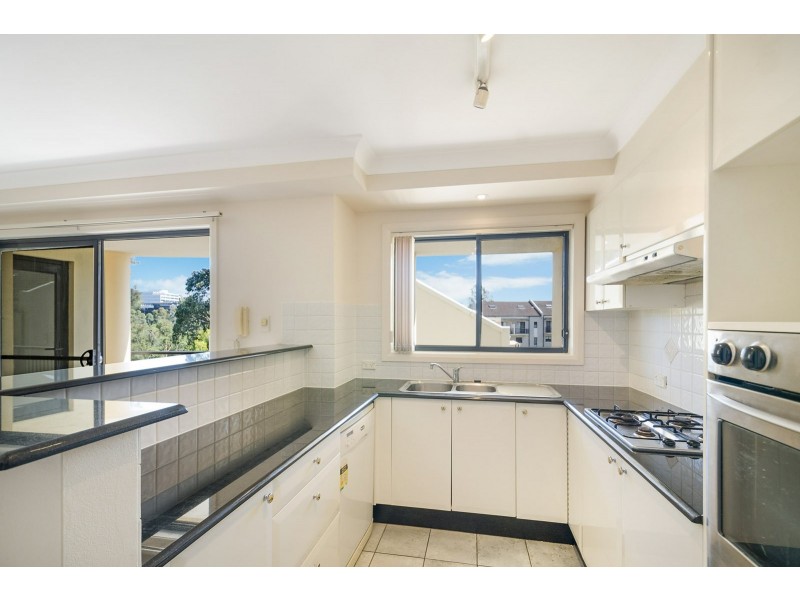 8/45 Walkers Drive, Lane Cove NSW 2066