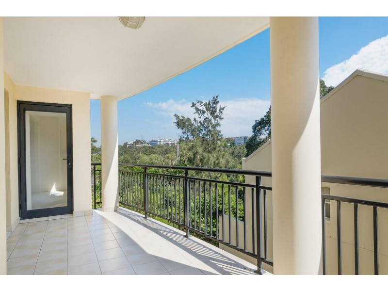 8/45 Walkers Drive, Lane Cove NSW 2066