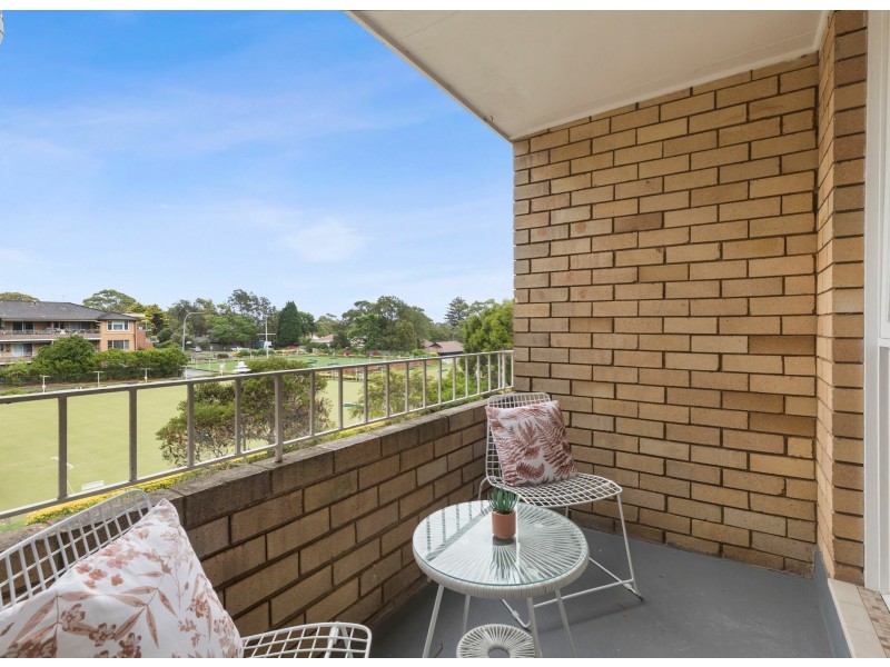 18/143 Burns Bay Road, Lane Cove NSW 2066