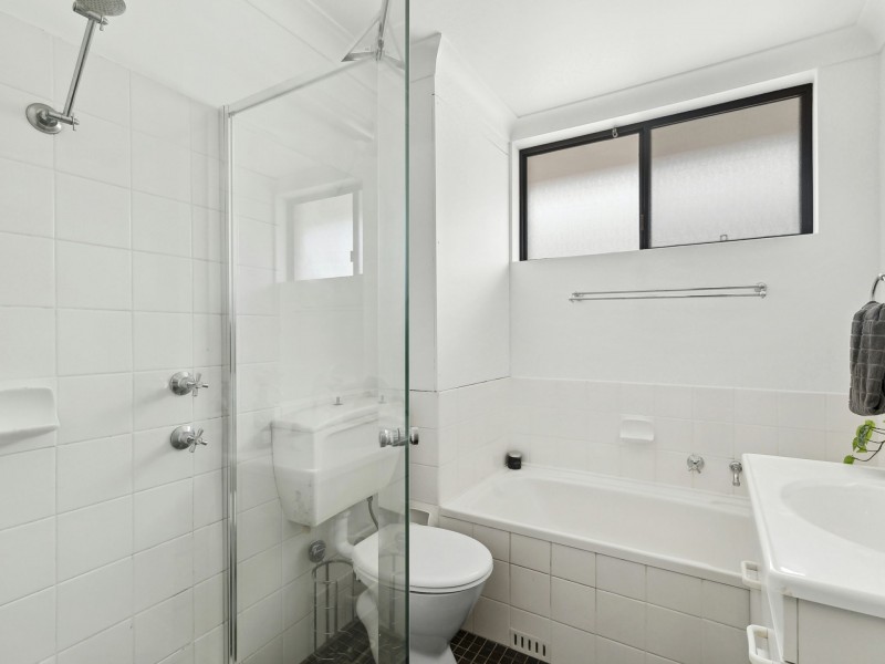 2/120 Burns Bay Road, Lane Cove NSW 2066