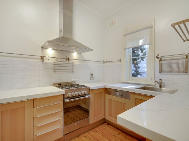 6 Kingslangley Road, Greenwich NSW 2065