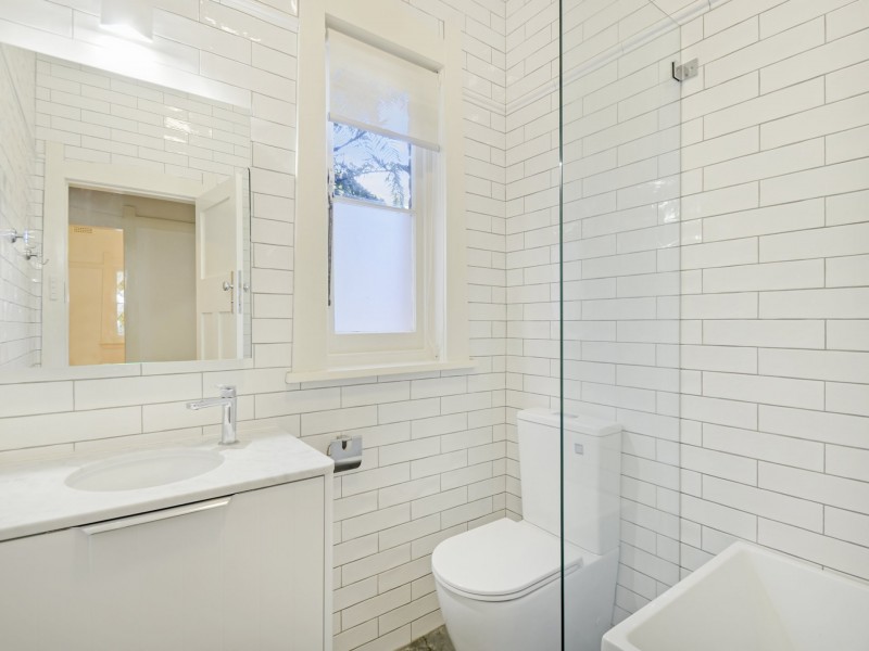 6 Kingslangley Road, Greenwich NSW 2065