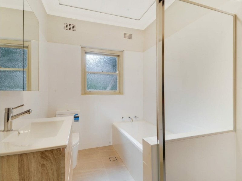 2/24 Ronald Ave, Greenwich NSW 2065