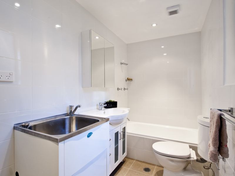 10/83 Burns Bay Road, Lane Cove NSW 2066