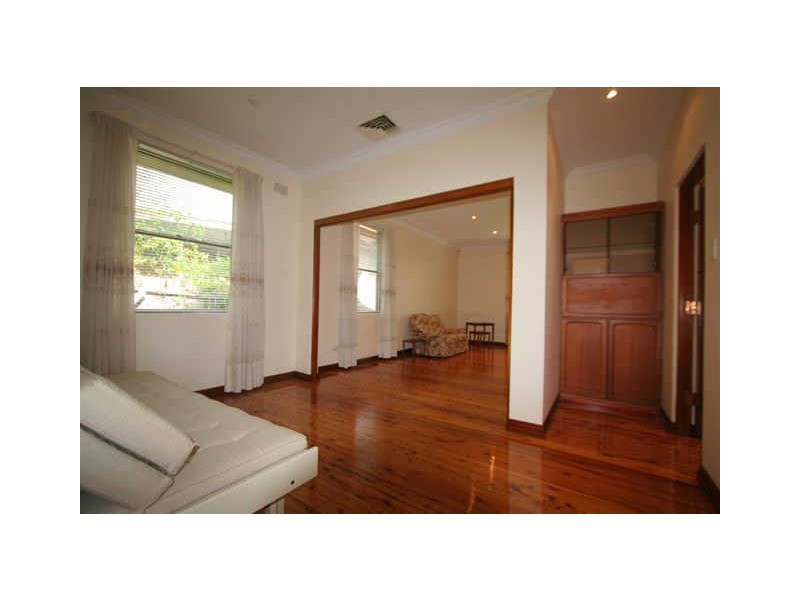 11 Fitzsimmons Avenue, Lane Cove NSW 2066
