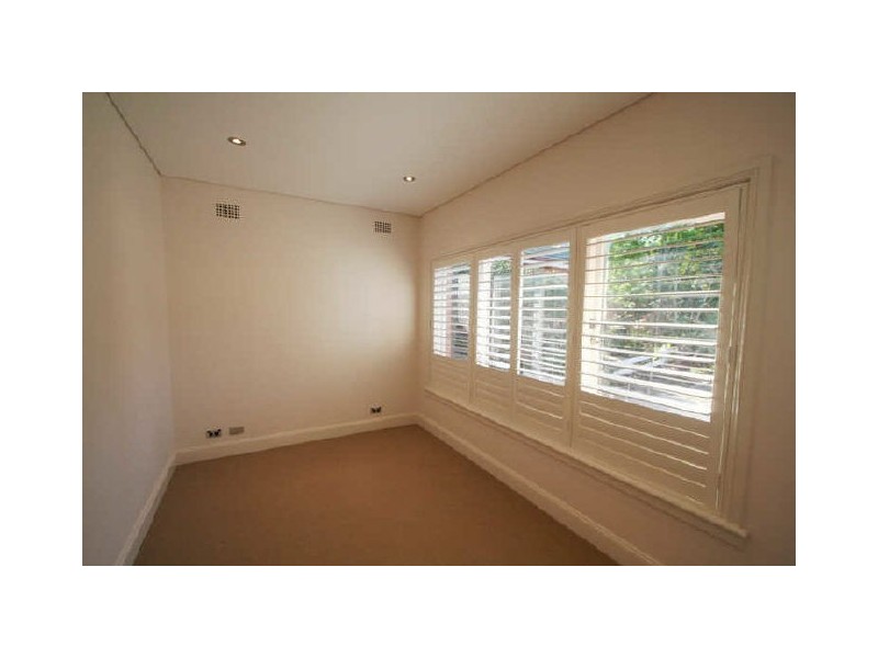 66 Hawthorne Ave, Chatswood NSW 2067