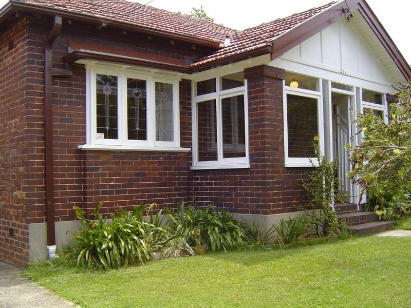 277 Burns Bay Rd, Lane Cove NSW 2066