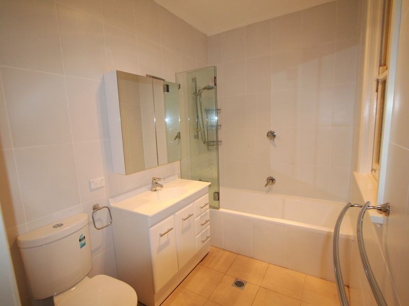 5 Carisbrook St, Linley Point NSW 2066