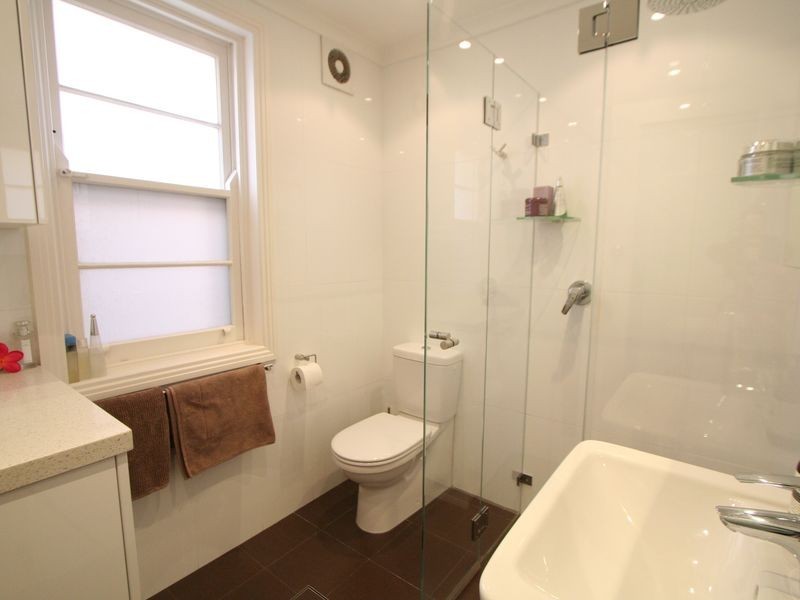 2/196 Kurraba Rd, Neutral Bay NSW 2089