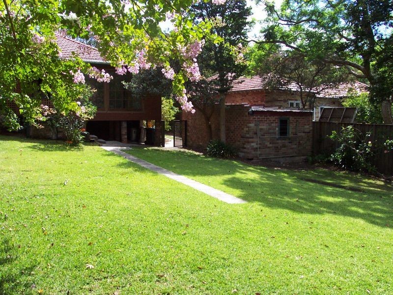 6 Kingslangley Road, Greenwich NSW 2065