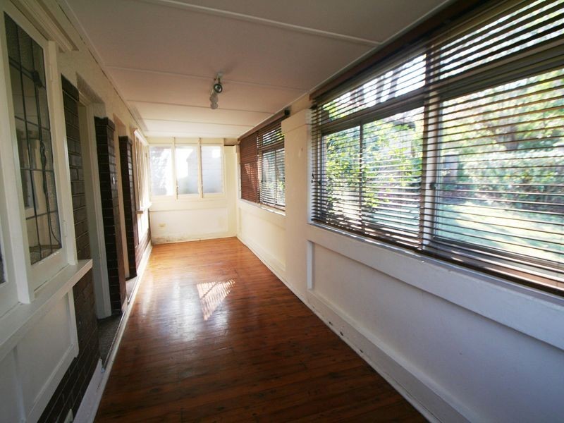 6 Kingslangley Road, Greenwich NSW 2065