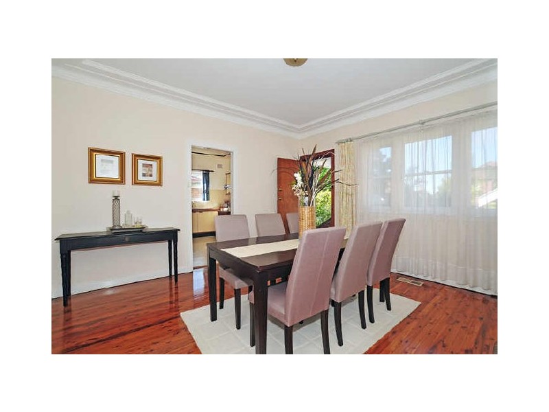 38 Hinkler Crescent, Lane Cove NSW 2066