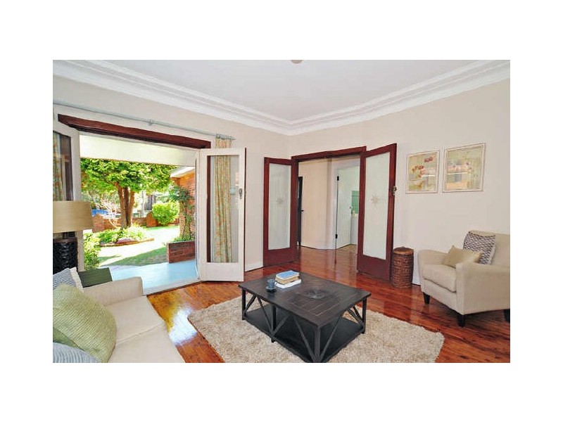 38 Hinkler Crescent, Lane Cove NSW 2066