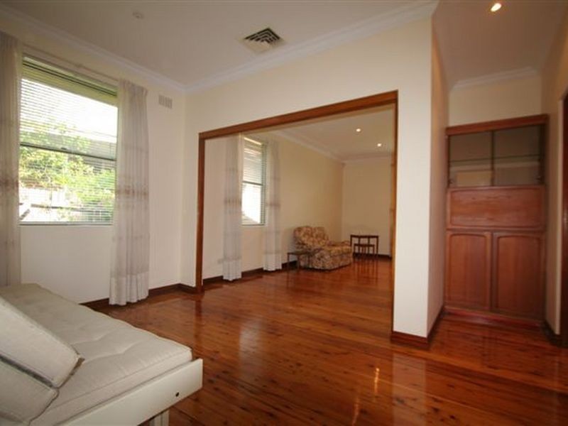 11 Fitzsimmons Avenue, Lane Cove NSW 2066