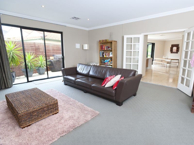 3 Yarrandi Pl, Lane Cove NSW 2066