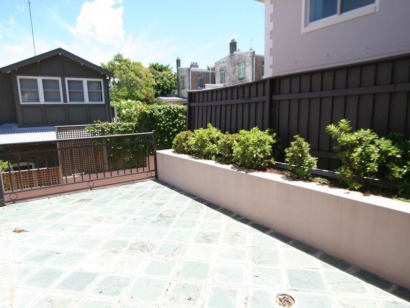 2/10 Albion St, Rozelle NSW 2039