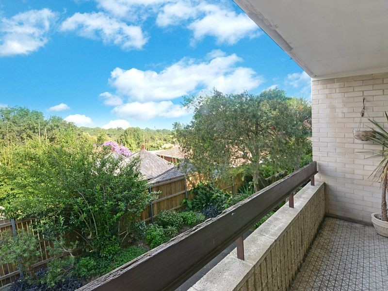 18/120 Burns Bay Rd, Lane Cove NSW 2066