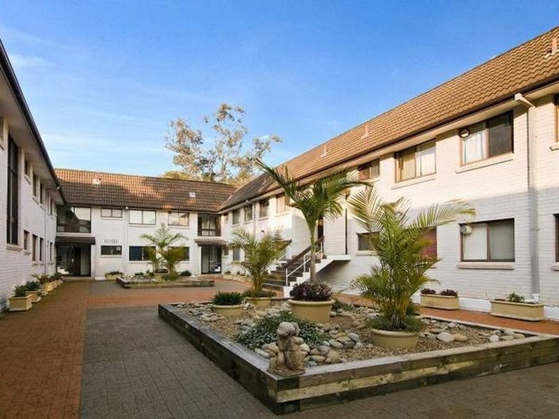 18/120 Burns Bay Rd, Lane Cove NSW 2066