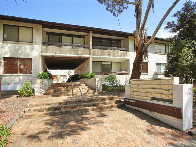 18/120 Burns Bay Rd, Lane Cove NSW 2066