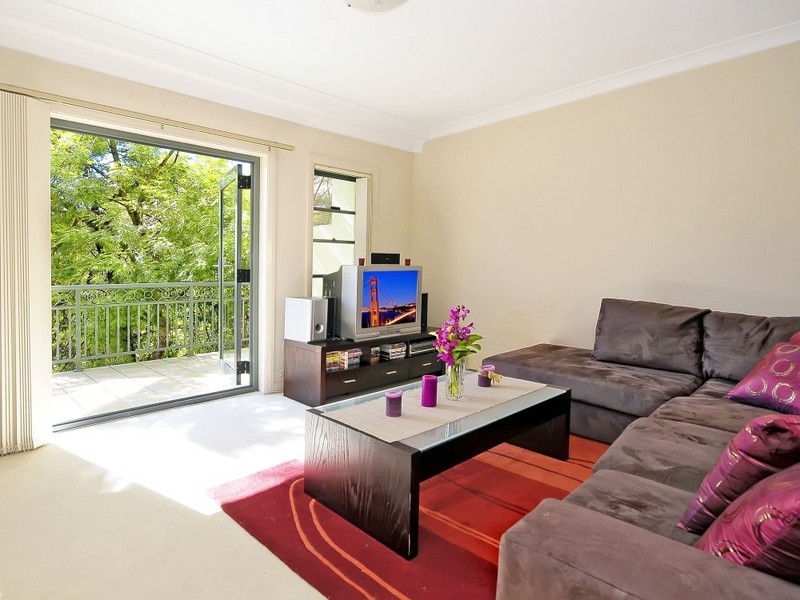 21 Taylors Drive, Lane Cove NSW 2066