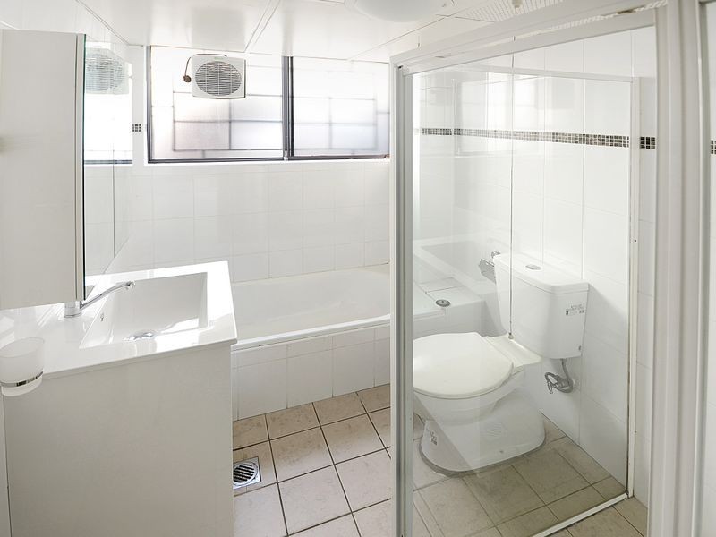 1/315 Burns Bay Rd, Lane Cove NSW 2066