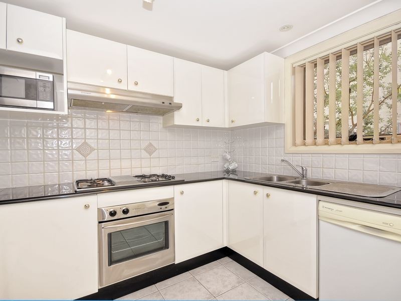 8 Whitfield Avenue, Lane Cove NSW 2066