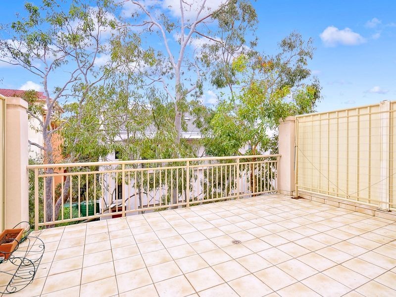 8 Whitfield Avenue, Lane Cove NSW 2066