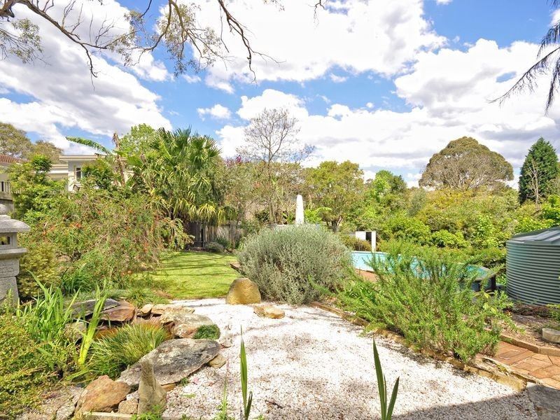 12 Parkinson Avenue, Turramurra NSW 2074