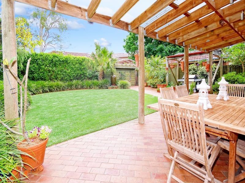 61 Hinkler Crescent, Lane Cove NSW 2066