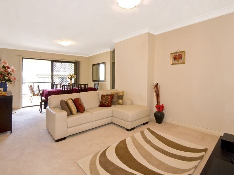 10/4 Taylors Drive, Lane Cove NSW 2066